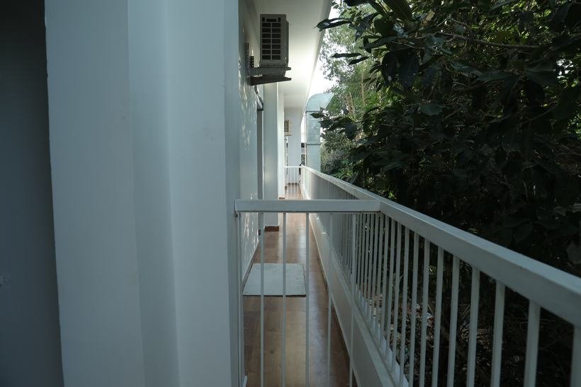Balcony corridor