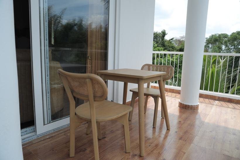 Balcony seating